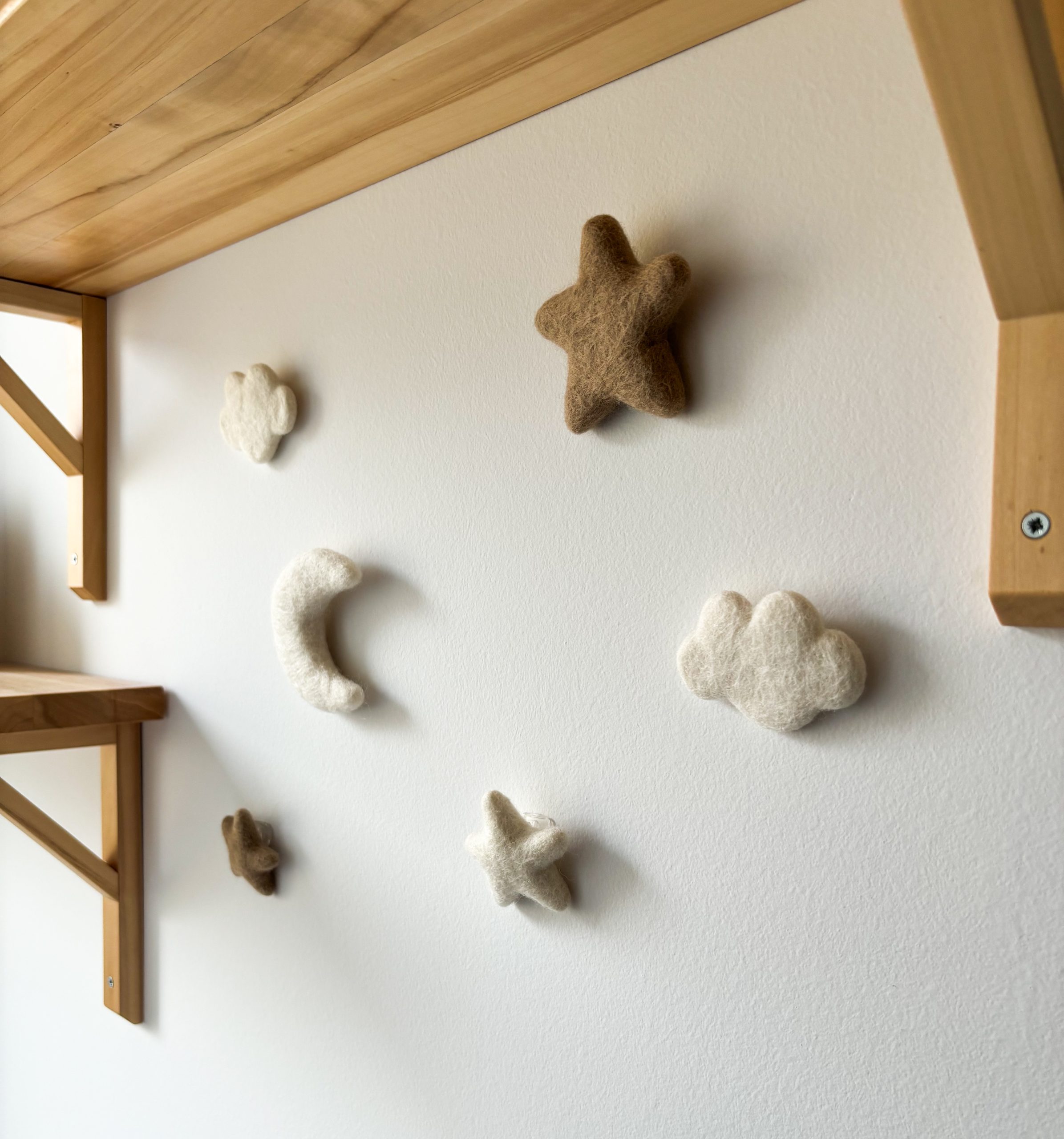 Komplet stenskih dekoracij – luna, zvezdice in oblački - slika 5